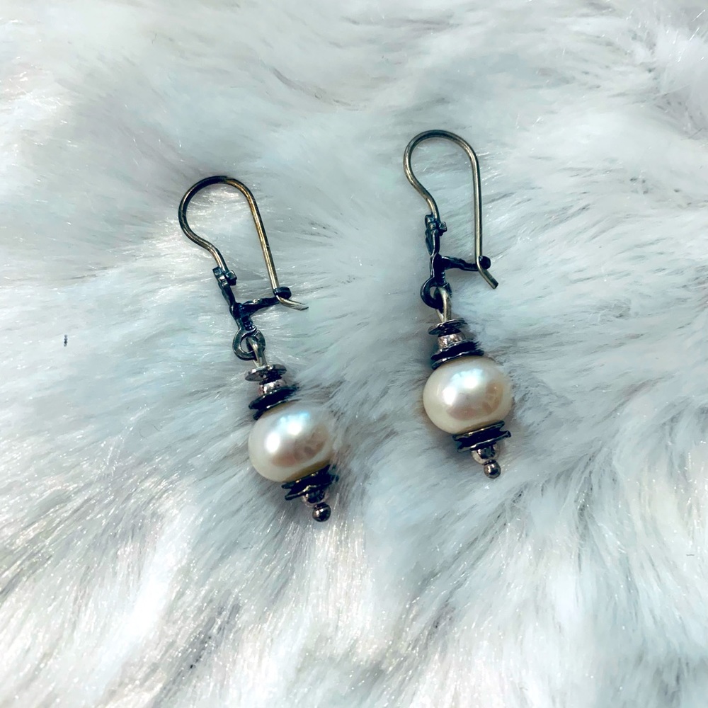 Pearl & Silver earrings